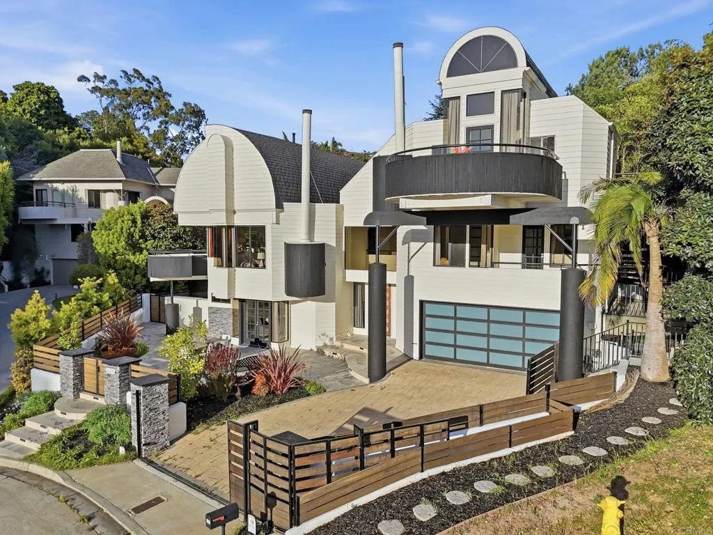 https://cdn.realtyfeed.com/cdn/127/306753544/6af96a7248fcf7c94c5bbc97ee9dc214.webp