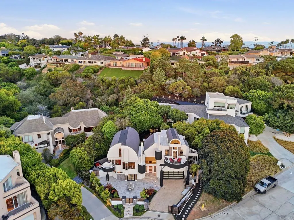 https://cdn.realtyfeed.com/cdn/127/306753544/c0958628cba2bf5c0f9c7733a28d81c1.webp