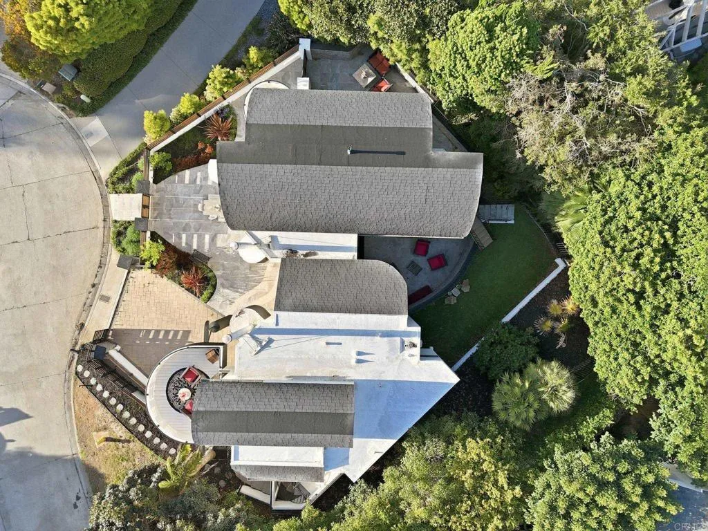 https://cdn.realtyfeed.com/cdn/127/306753544/c5e4febbdd4a82fed73bc593f46bd31e.webp