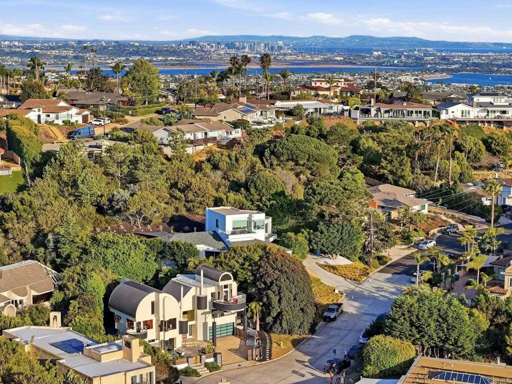 https://cdn.realtyfeed.com/cdn/127/306753544/cd7b7a096099e3c3c1725e9a48cfcf07.webp