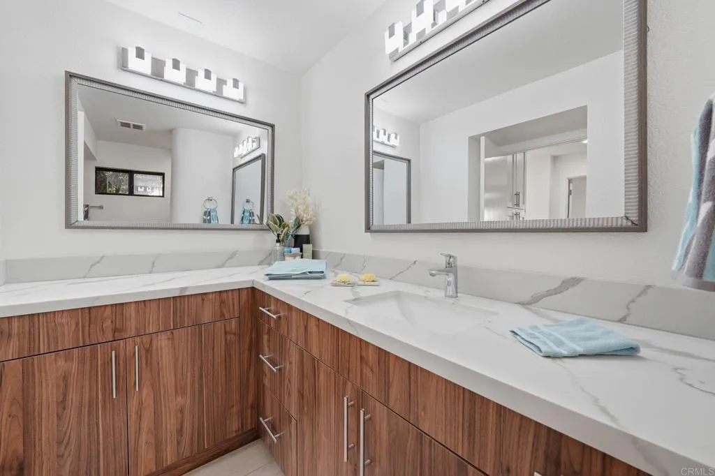https://cdn.realtyfeed.com/cdn/127/306753544/e262a61fdf24cb4bdcba8e29da5573d9.webp