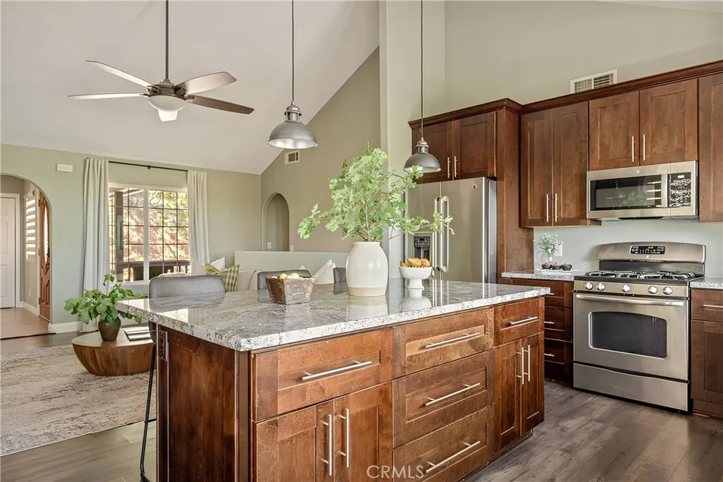 1360 Montreal, Lake Arrowhead, CA 92352 - Photo 2 of 24, Lake Arrowhead, CA