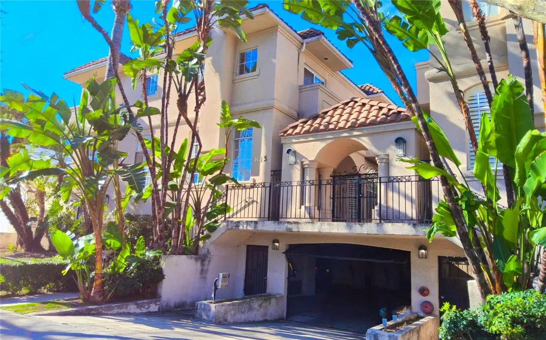 813 N Martel Avenue Unit 2, Los Angeles, CA 90046 - Photo 3 of 24, Los Angeles, CA