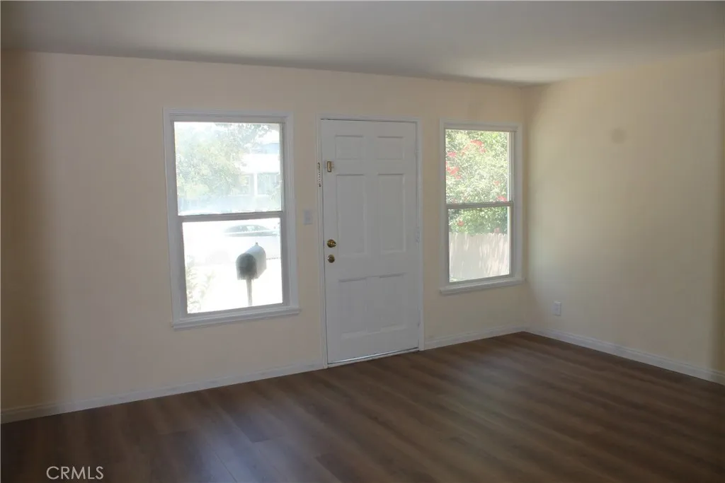 1613 W Victory Boulevard, Burbank, CA 91506 - Photo 4 of 9, Burbank, CA
