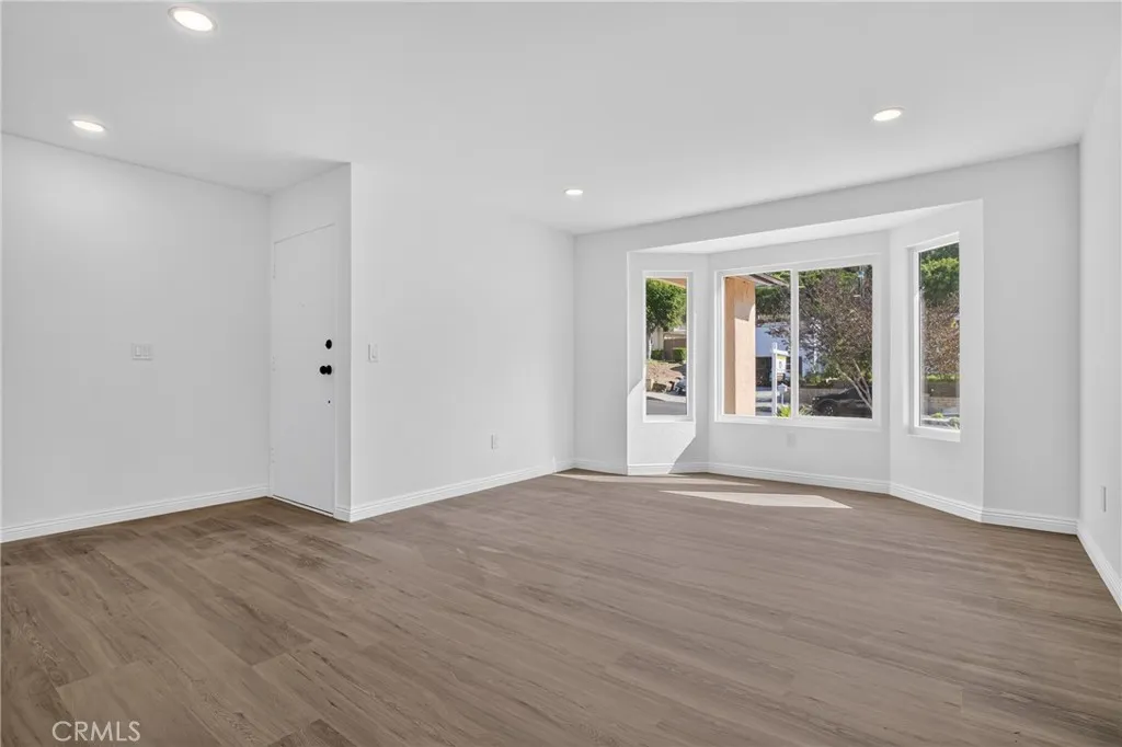 13877 Shablow Avenue, Sylmar, CA 91342 - Photo 4 of 38, Sylmar, CA