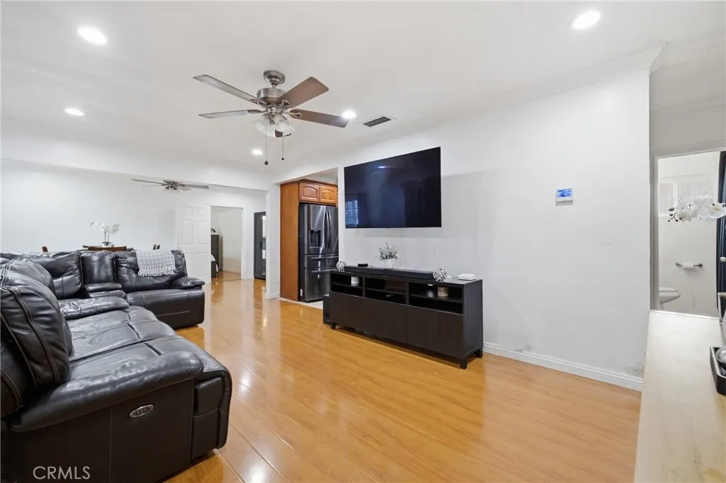 156 E 49th, Long Beach, CA 90805 - Photo 4 of 25, Long Beach, CA