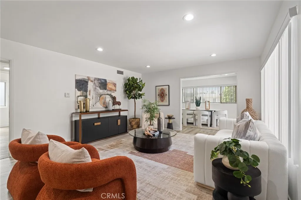 400 S Los Robles Avenue Unit 209, Pasadena, CA 91101 - Main photo, Pasadena, CA