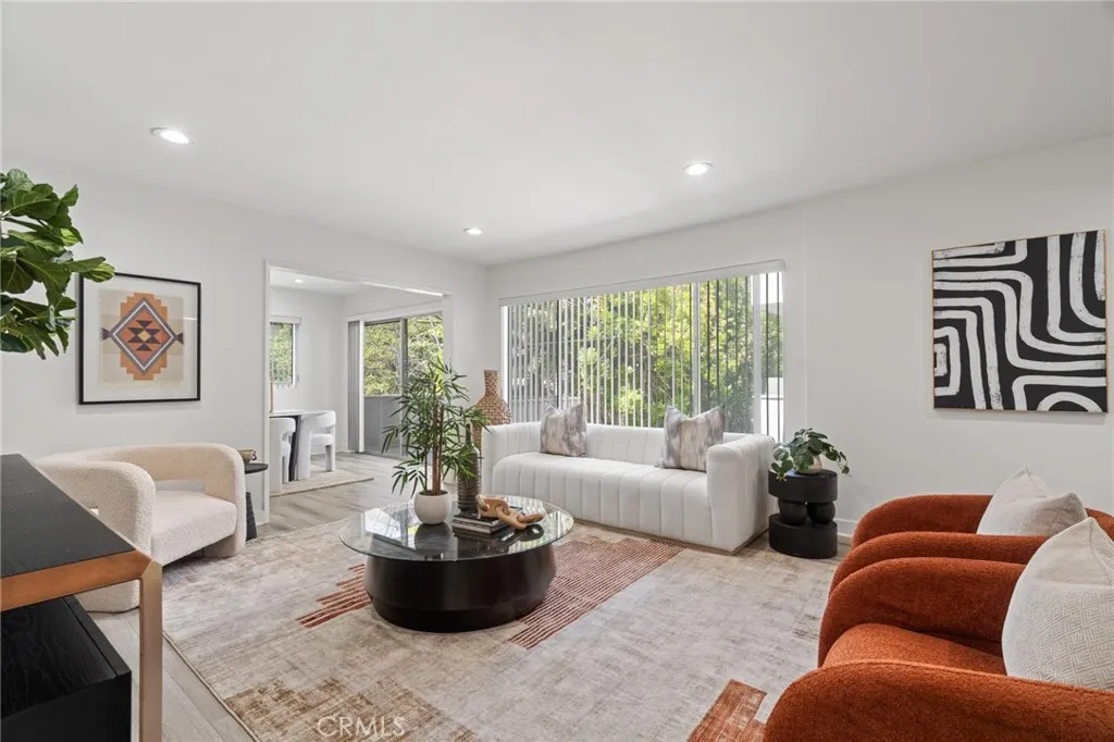 400 S Los Robles Avenue Unit 209, Pasadena, CA 91101 - Photo 4 of 31, Pasadena, CA