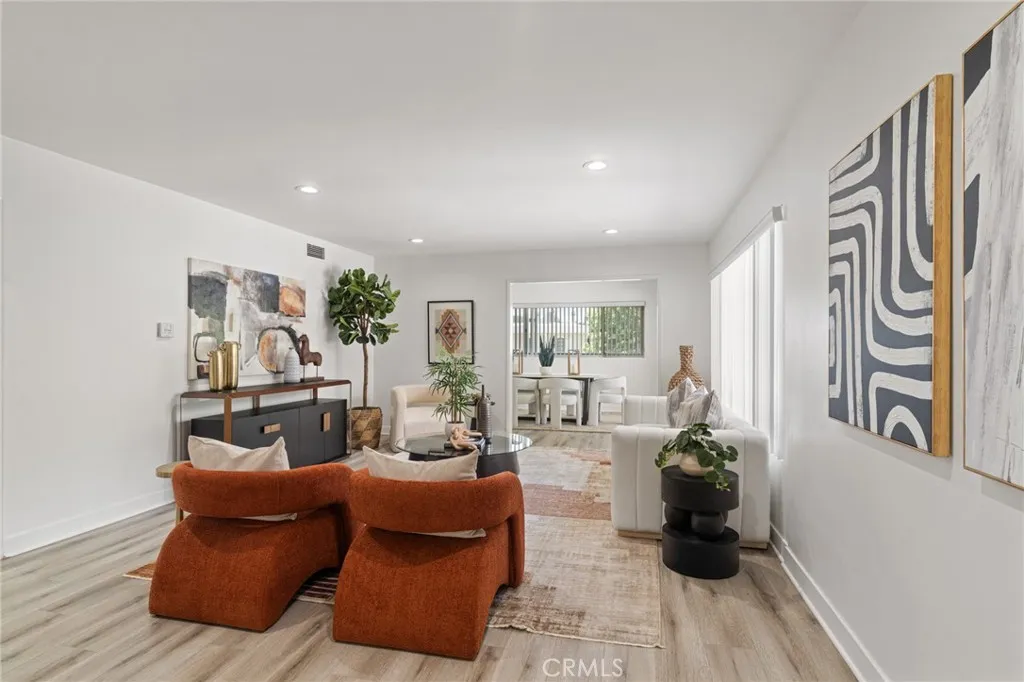 400 S Los Robles Avenue Unit 209, Pasadena, CA 91101 - Photo 3 of 31, Pasadena, CA