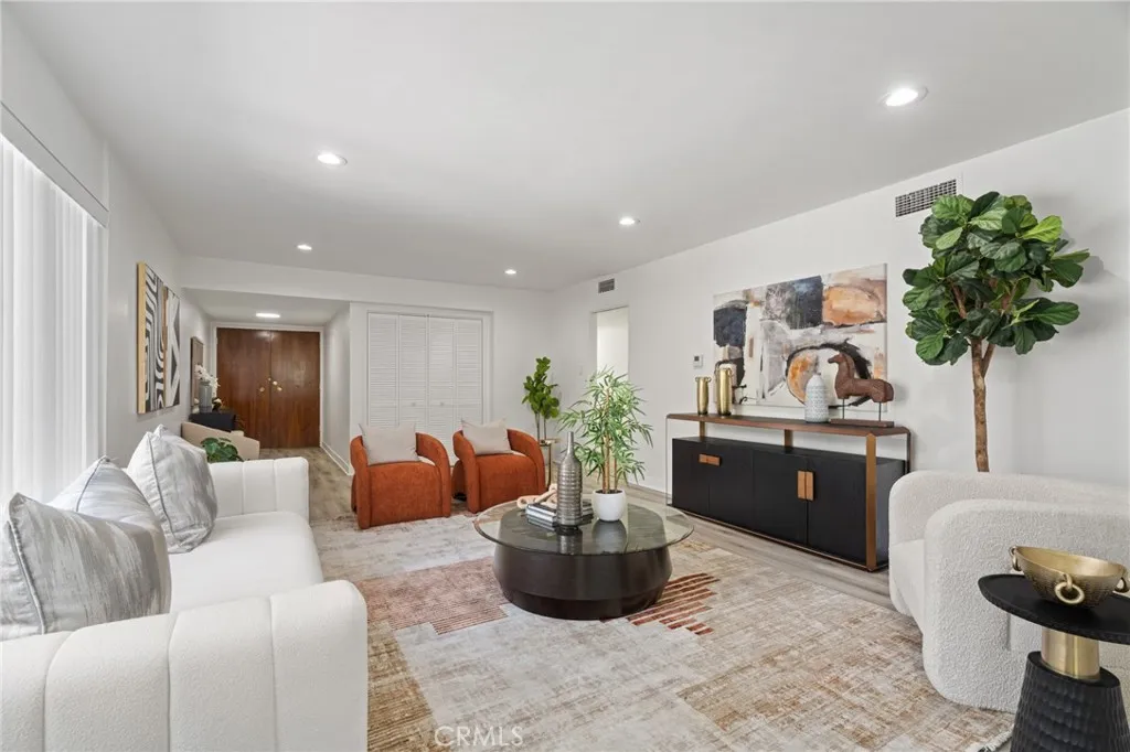 400 S Los Robles Avenue Unit 209, Pasadena, CA 91101 - Photo 5 of 31, Pasadena, CA