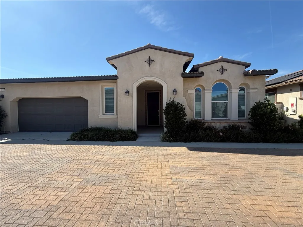 4224 E Sonrisa Privado, Ontario, CA 91761 - Main photo, Ontario, CA