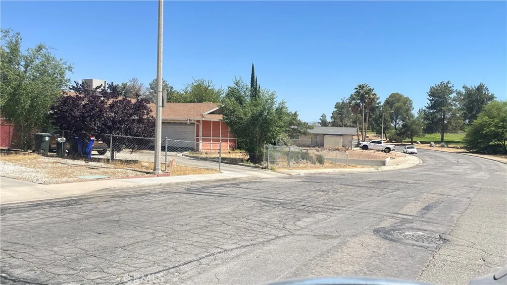 14185 Burning Tree, Victorville, CA 92395 - Photo 3 of 20, Victorville, CA