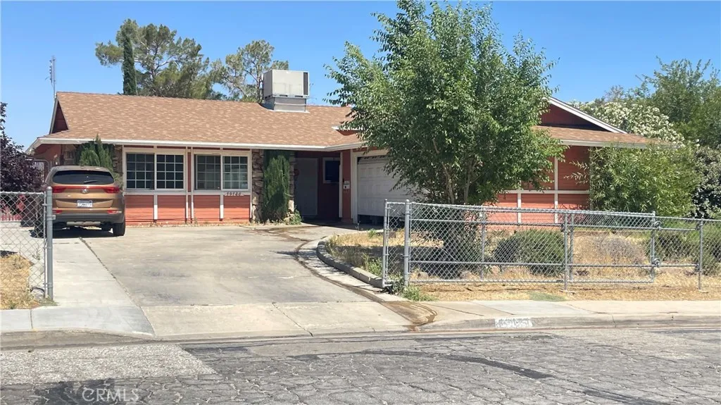 14185 Burning Tree, Victorville, CA 92395 - Main photo, Victorville, CA
