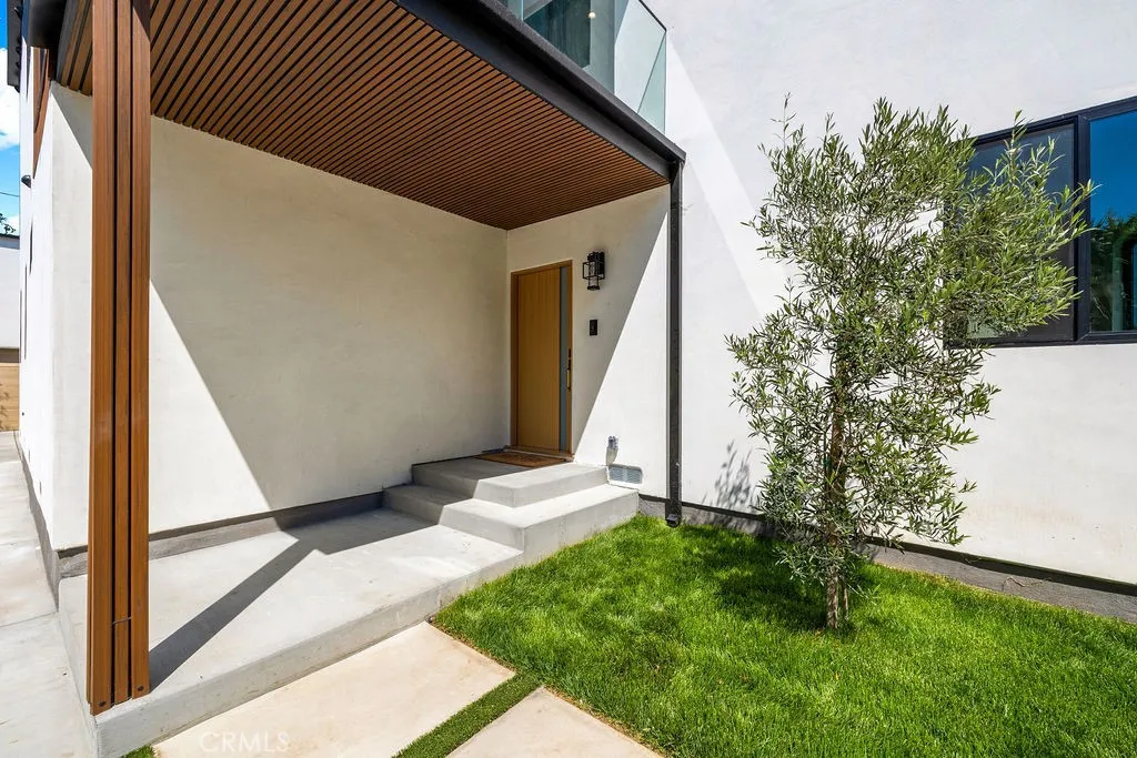 2621 S Bentley Avenue, Los Angeles, CA 90064 - Photo 2 of 61, Los Angeles, CA