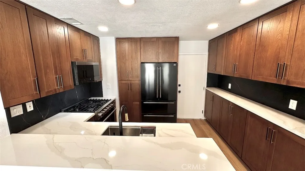 1201 Orlando, Tustin, CA 92780 - Photo 5 of 34, Tustin, CA