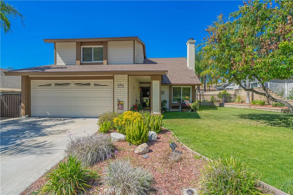 27939 Caraway Lane, Saugus, CA 91350 - Photo 2 of 38, Saugus, CA