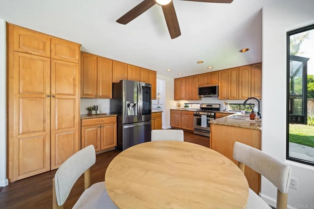 https://cdn.realtyfeed.com/cdn/127/306753648/0605e2235cfb9f5cafe42b8e794e87a9.webp