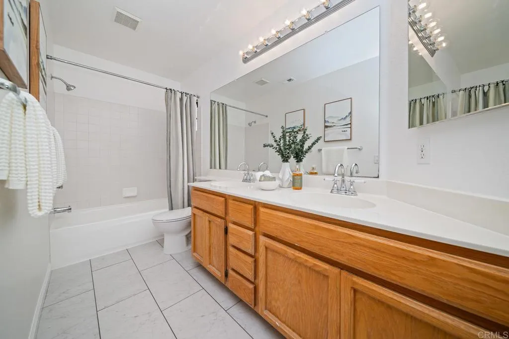 https://cdn.realtyfeed.com/cdn/127/306753648/5d24e437ef9736622ad6ac39e8789027.webp