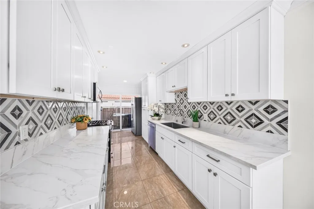 3442 Del Amo Blvd, Torrance, CA 90503 - Photo 4 of 26, Torrance, CA