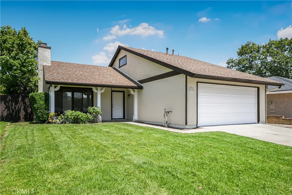 29524 Cambridge, Castaic, CA 91384 - Main photo, Castaic, CA