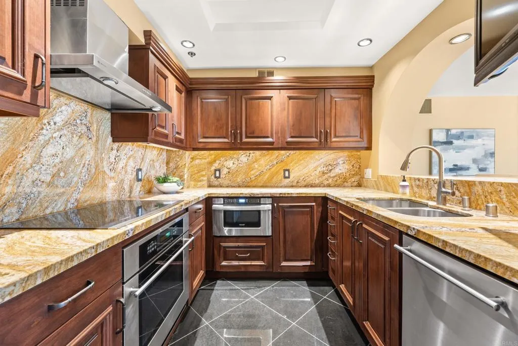 200 Harbor Drive Unit 803, San Diego, CA 92101 - Main photo, San Diego, CA
