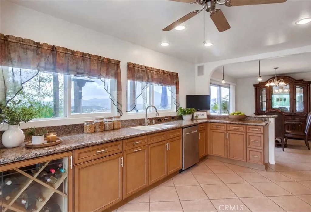 https://cdn.realtyfeed.com/cdn/127/306753680/bb85293c536838c19288252ed6d467df.webp