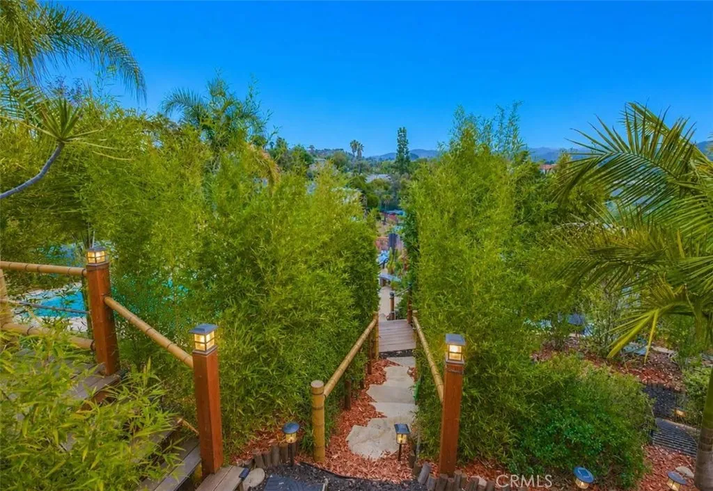 https://cdn.realtyfeed.com/cdn/127/306753680/bd52f50cafe3cf1dde83c69288e1a006.webp