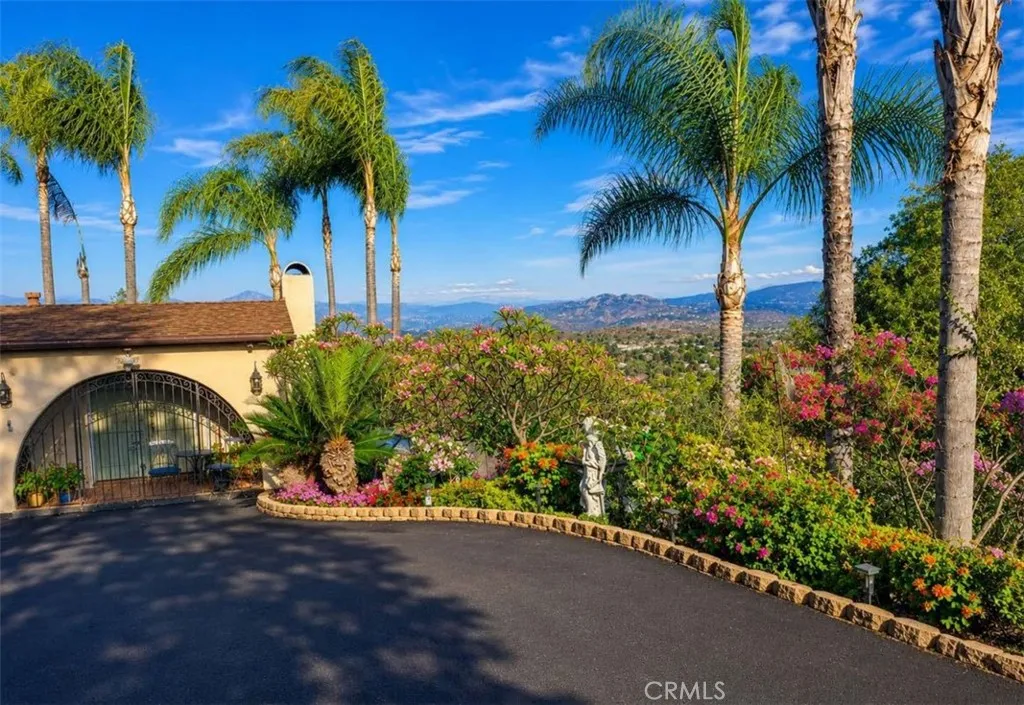 https://cdn.realtyfeed.com/cdn/127/306753680/e386c182ec0af15b3c04683d023e6dea.webp