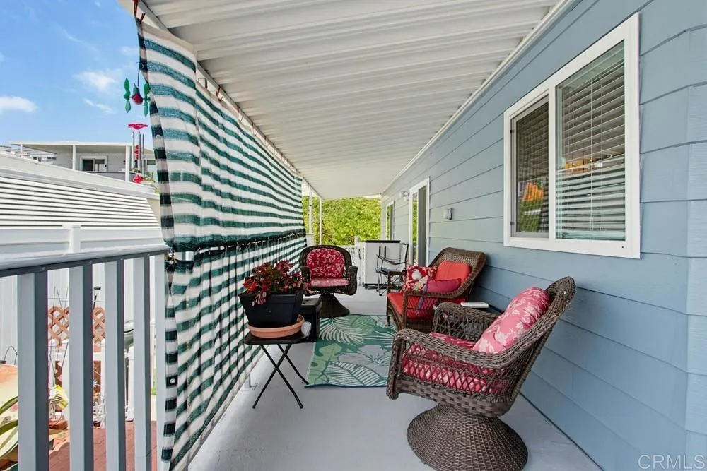 https://cdn.realtyfeed.com/cdn/127/306753693/864cf34a07b4cb7ce8fb72d3404dd464.webp