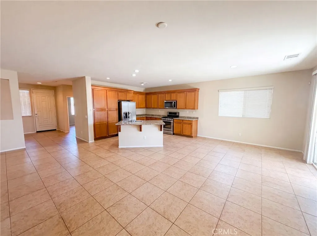 12783 Brandon, Victorville, CA 92392 - Photo 2 of 28, Victorville, CA
