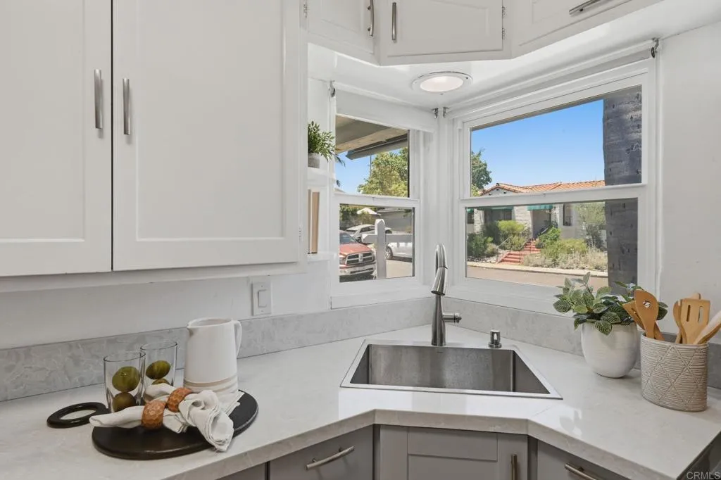 https://cdn.realtyfeed.com/cdn/127/306753729/8ed8ff6b9ebbbd4bec5b651759794394.webp