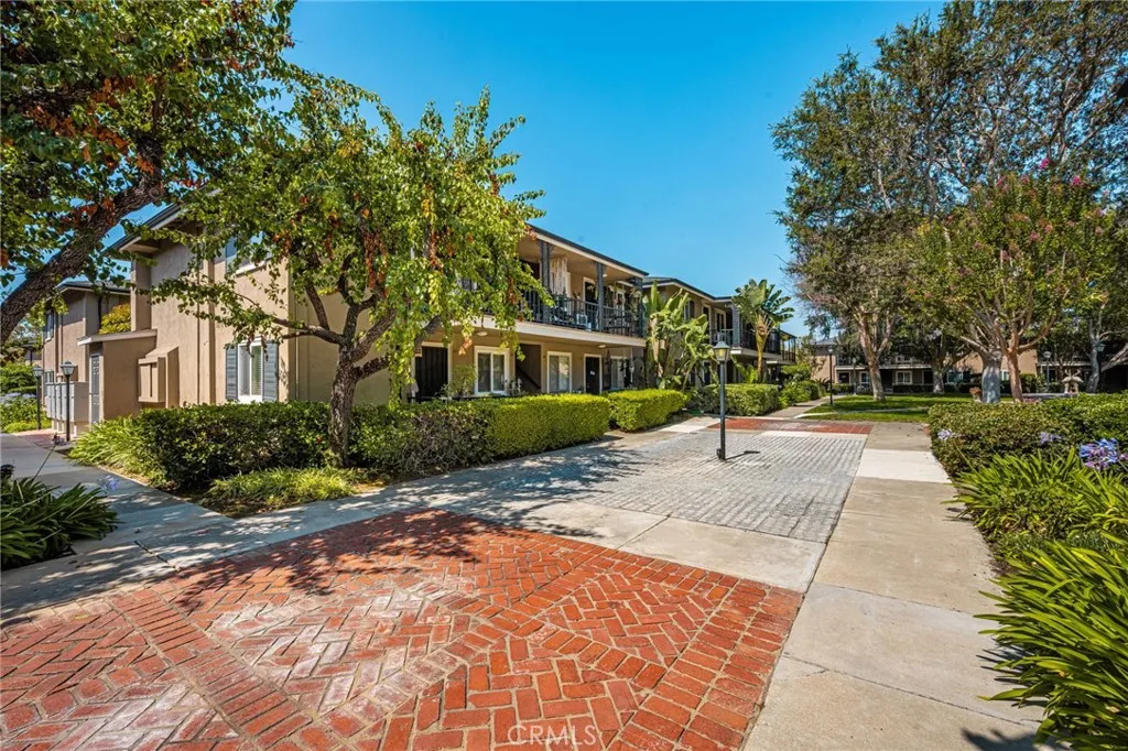 660 S Glassell, Orange, CA 92866 - Photo 2 of 38, Orange, CA