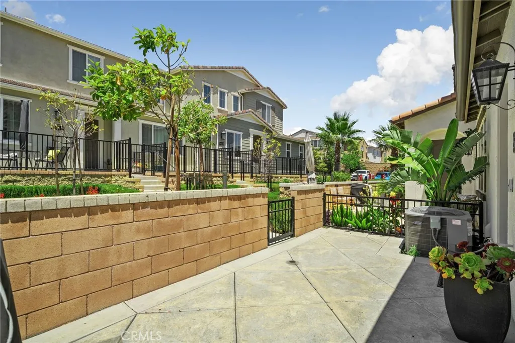 5604 Altamura Unit 3, Fontana, CA 92336 - Photo 3 of 18, Fontana, CA
