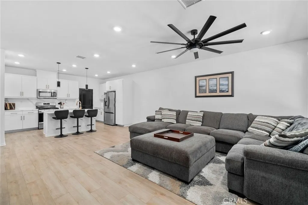 5604 Altamura Unit 3, Fontana, CA 92336 - Photo 4 of 18, Fontana, CA