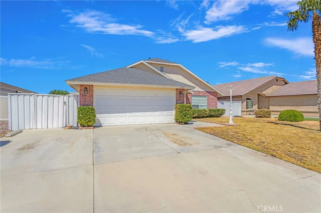 13250 Meteor Drive, Victorville, CA 92395 - Photo 3 of 30, Victorville, CA
