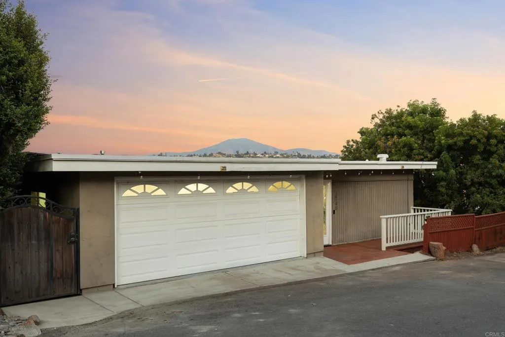 https://cdn.realtyfeed.com/cdn/127/306753771/647b323690cec70d4f3254b75aa31b6c.webp