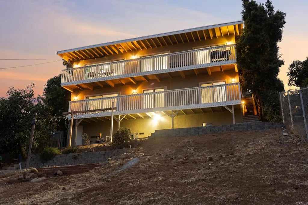 https://cdn.realtyfeed.com/cdn/127/306753771/8cf73c8f22b909bcd13fe94f6d5e0775.webp