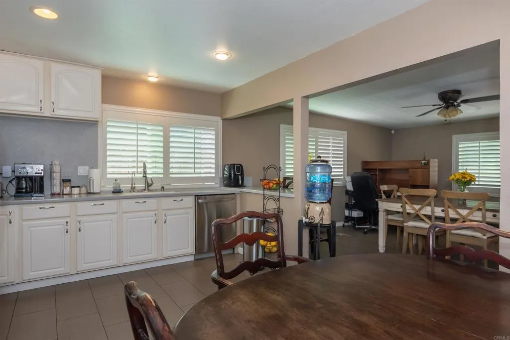 https://cdn.realtyfeed.com/cdn/127/306753779/5bc26a121cc4523c116ab13deaffa52a.webp