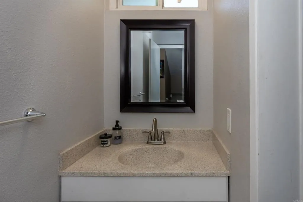 https://cdn.realtyfeed.com/cdn/127/306753779/8e779097e7b1a34ad9c482f4ea7f5089.webp