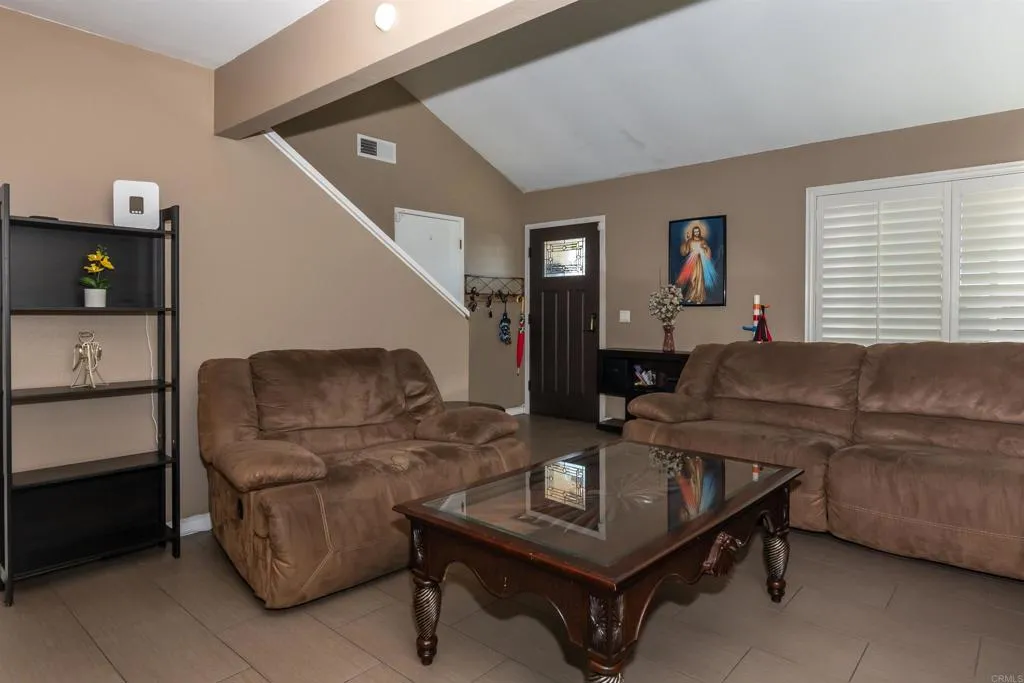 https://cdn.realtyfeed.com/cdn/127/306753779/cca38adc1858af5fd2a0ff224c415fd1.webp