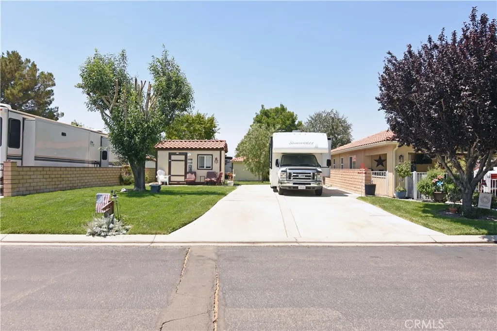 11614 Ridgemark, Apple Valley, CA 92308 - Main photo, Apple Valley, CA