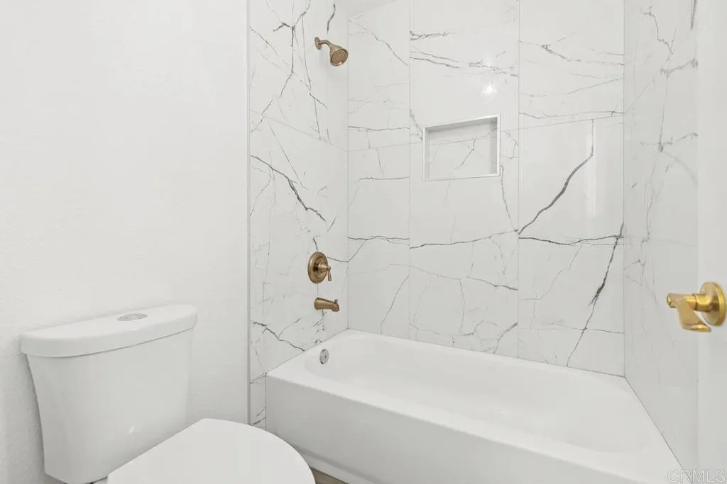 https://cdn.realtyfeed.com/cdn/127/306753890/7aea68ec056bb9d8aebdb657ce67b2d7.webp