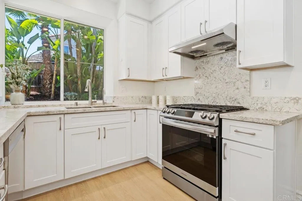 https://cdn.realtyfeed.com/cdn/127/306753890/e683c2ced385fb31efcf5f7a15b953b0.webp