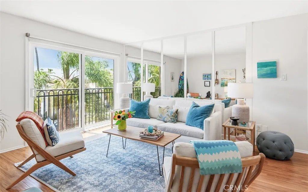 5959 E Naples Plaza Unit 208, Long Beach, CA 90803 - Photo 2 of 31, Long Beach, CA