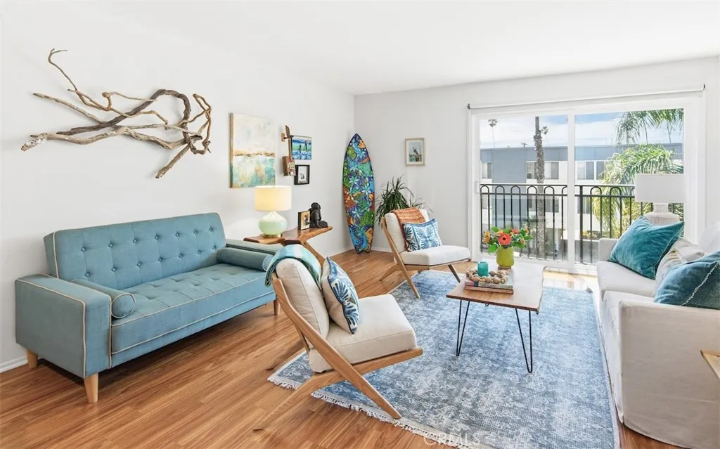 5959 E Naples Plaza Unit 208, Long Beach, CA 90803 - Photo 3 of 31, Long Beach, CA
