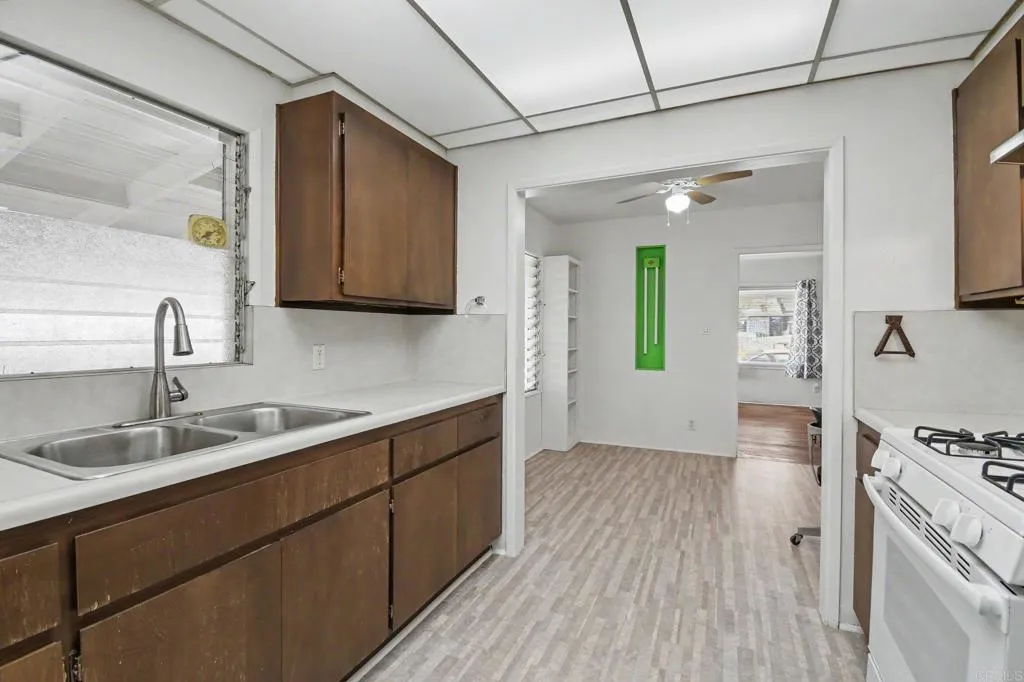 https://cdn.realtyfeed.com/cdn/127/306753947/005e246100ba495aade254178ee327d8.webp