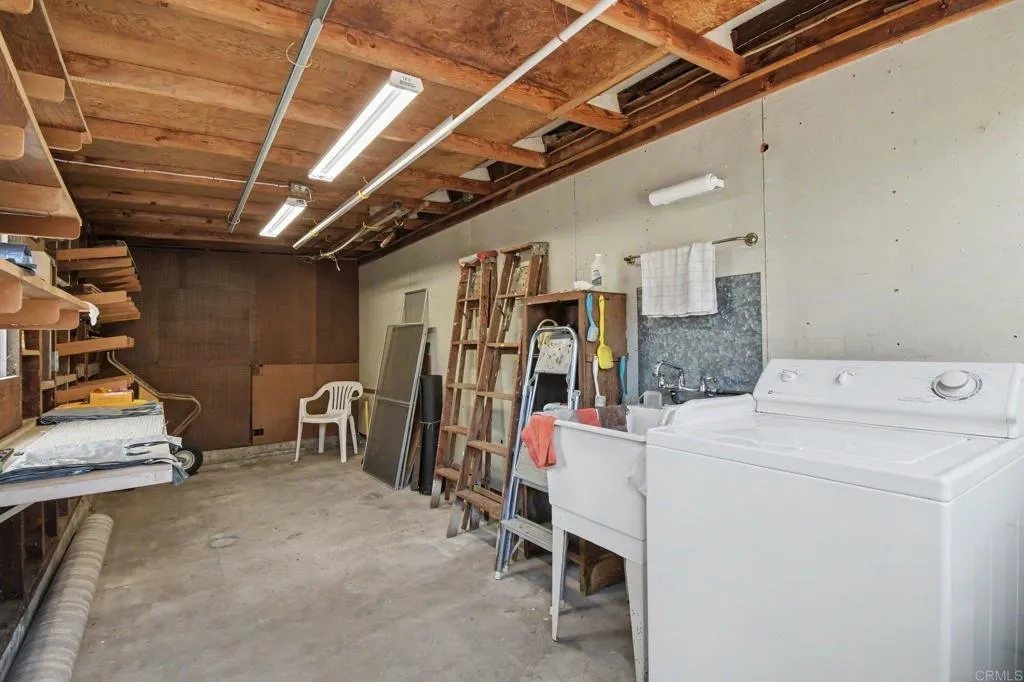 https://cdn.realtyfeed.com/cdn/127/306753947/37fe405f243b3dd43bfab1229c579d90.webp