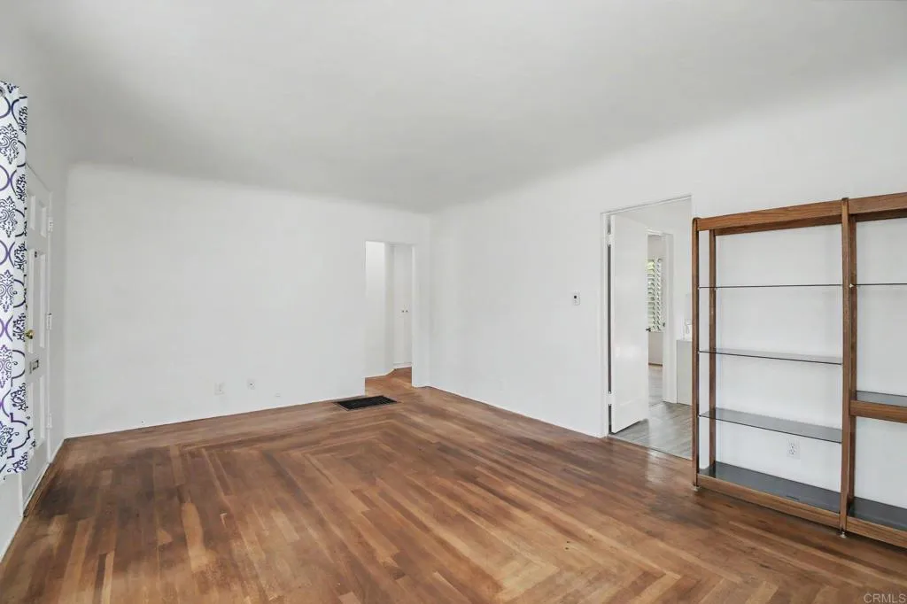 https://cdn.realtyfeed.com/cdn/127/306753947/45de8901714143bddcdf9acae1a01071.webp