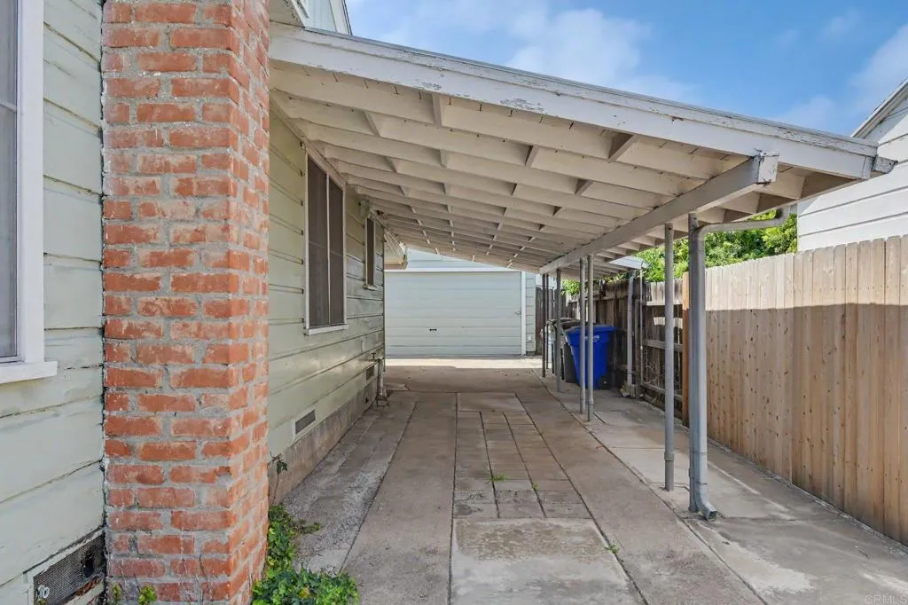 https://cdn.realtyfeed.com/cdn/127/306753947/97f363865f70d1e8264211e572d8a6de.webp