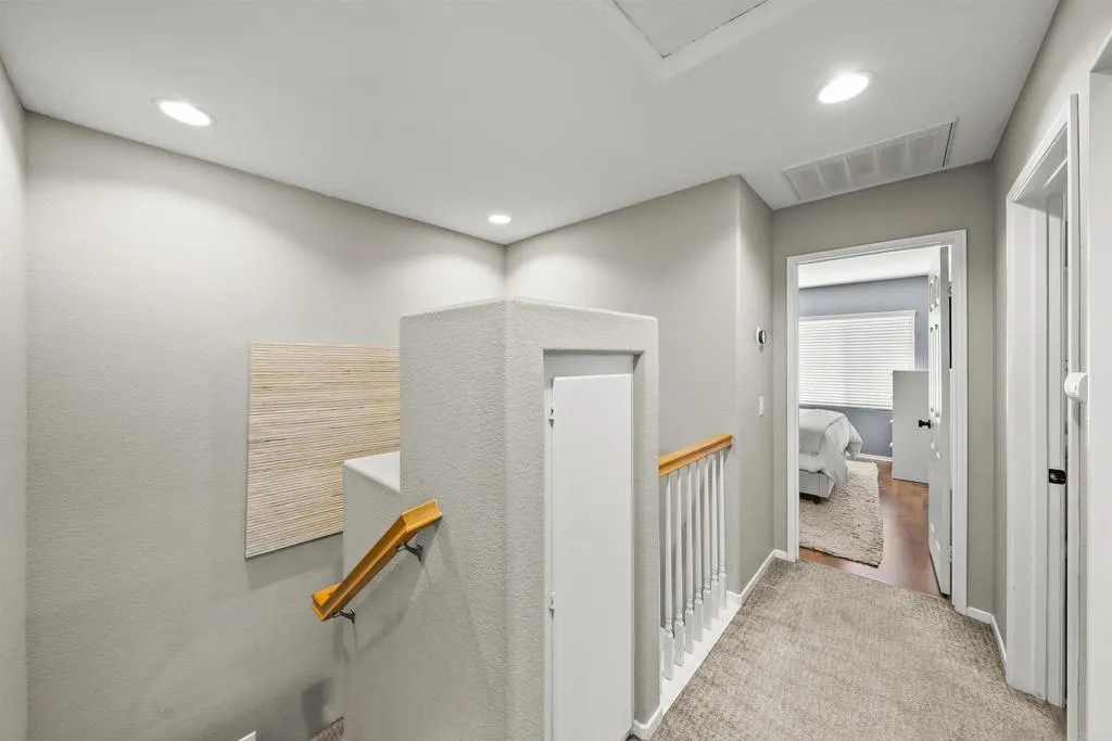 https://cdn.realtyfeed.com/cdn/127/306753974/8ee690fea956bbf73cfe39df4f6b0015.webp